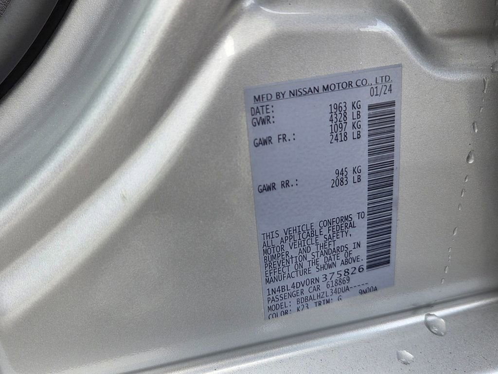 Used 2024 Nissan Altima 2.5 SV image 4