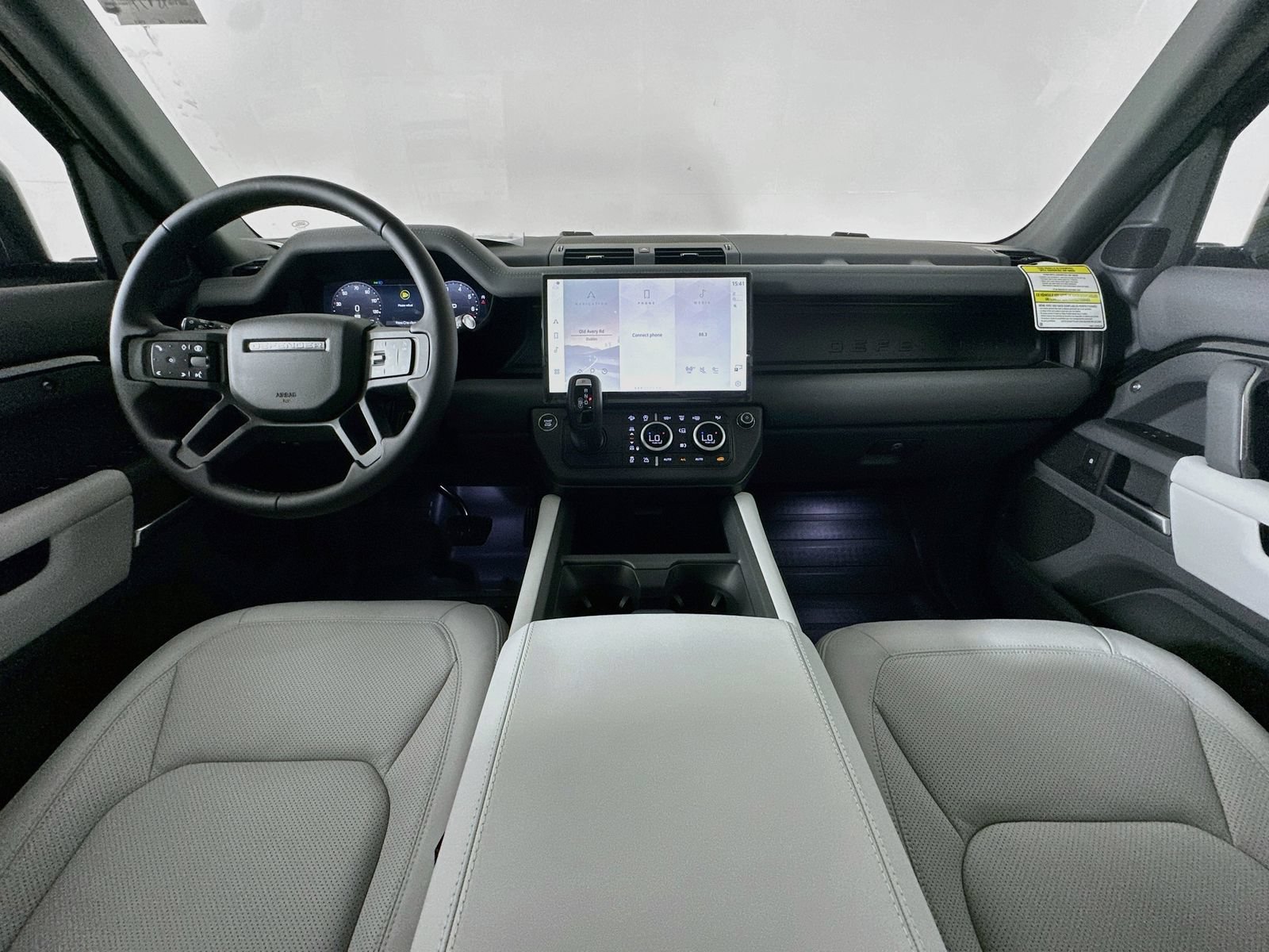 New 2026 Land Rover Defender 130 X-Dynamic SE AWD/4WD image 14