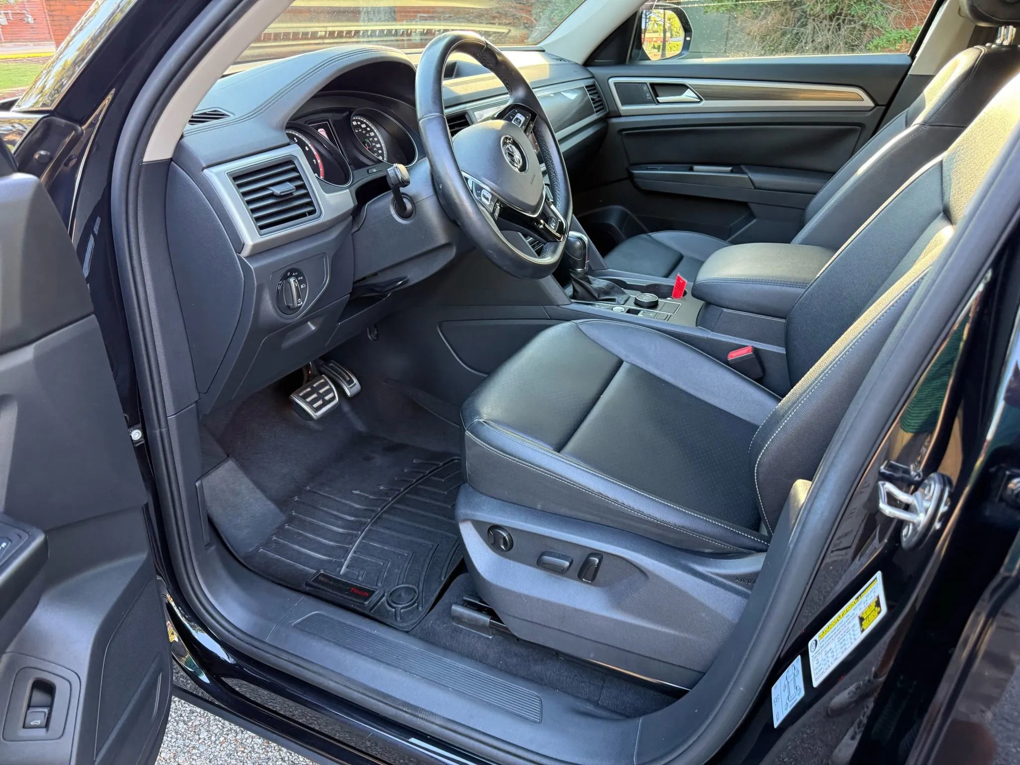 Used 2019 Volkswagen Atlas SE w/ Panoramic Sunroof Package image 14
