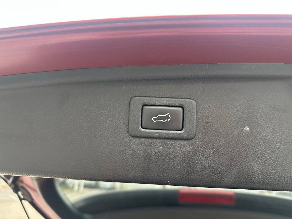 Used 2017 Subaru Outback 2.5i Limited w/ Popular Package #5 image 8