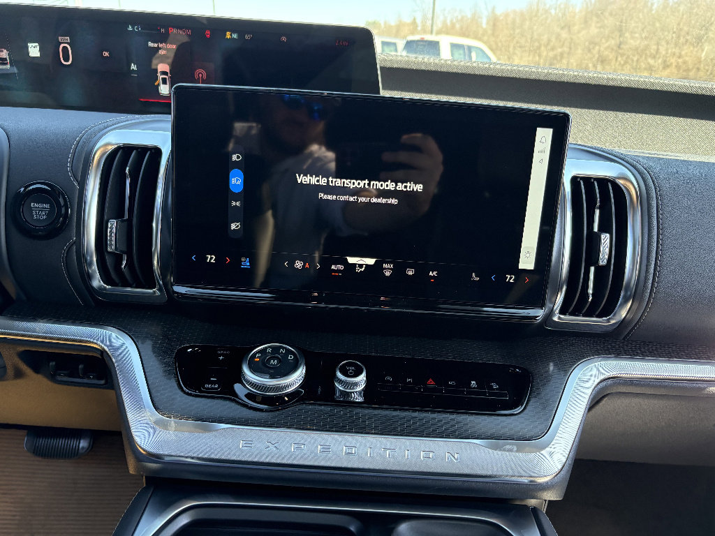 New 2026 Ford Expedition Platinum image 28