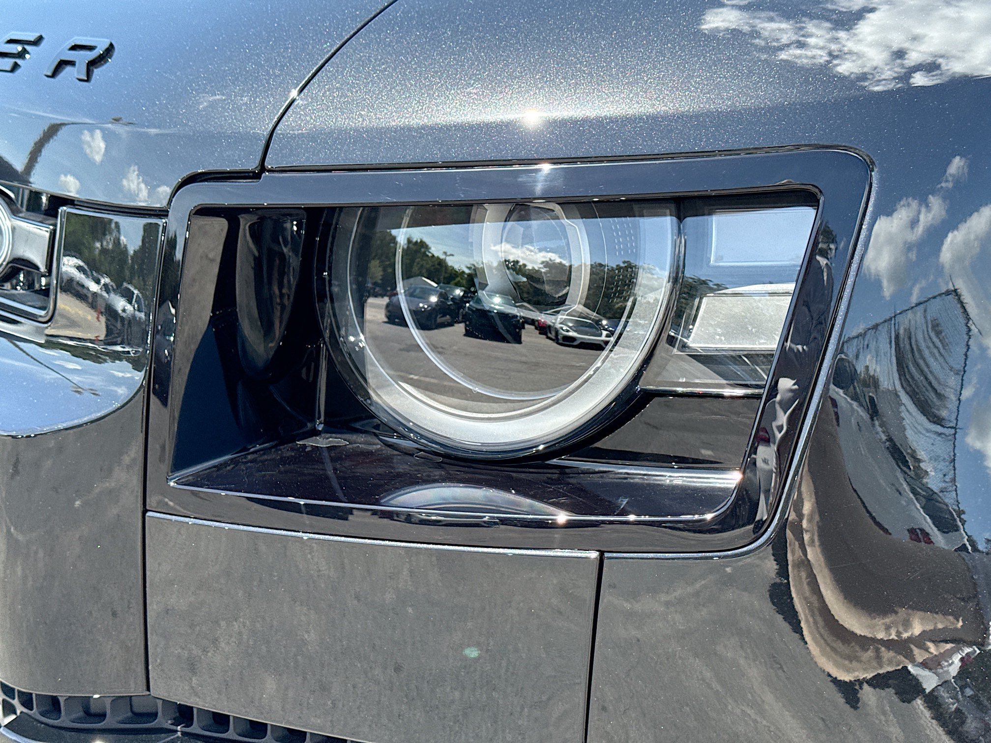 New 2026 Land Rover Defender 110 X-Dynamic SE AWD/4WD image 9
