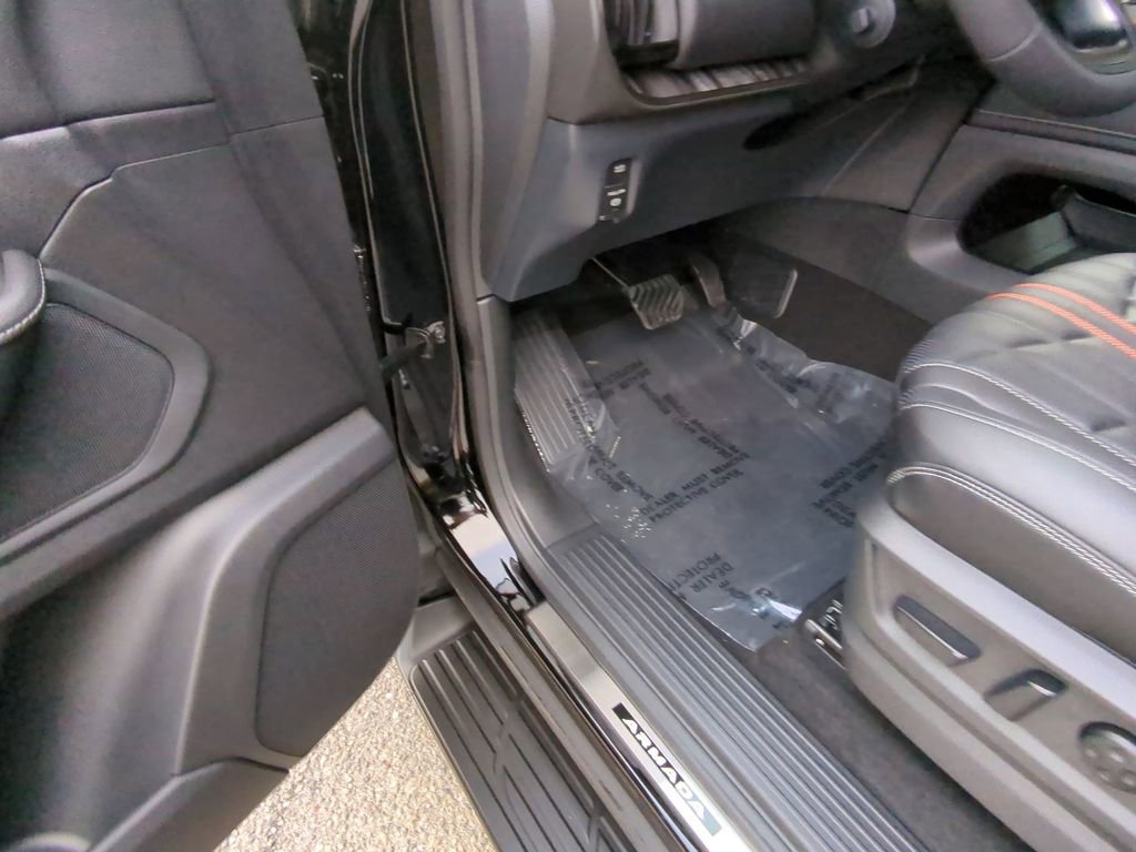 New 2026 Nissan Armada PRO-4X AWD/4WD image 15