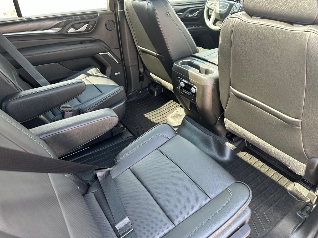 Used 2022 GMC Yukon Denali AWD/4WD image 27