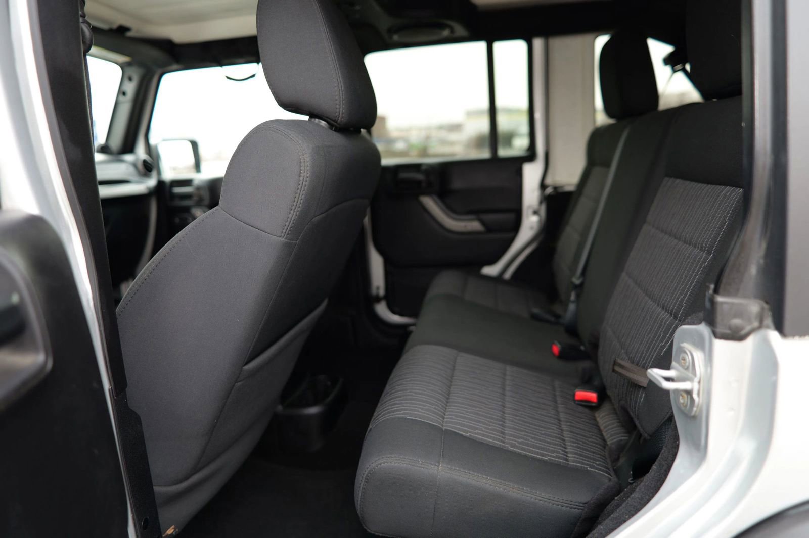 Used 2011 Jeep Wrangler Unlimited Sport AWD/4WD image 28