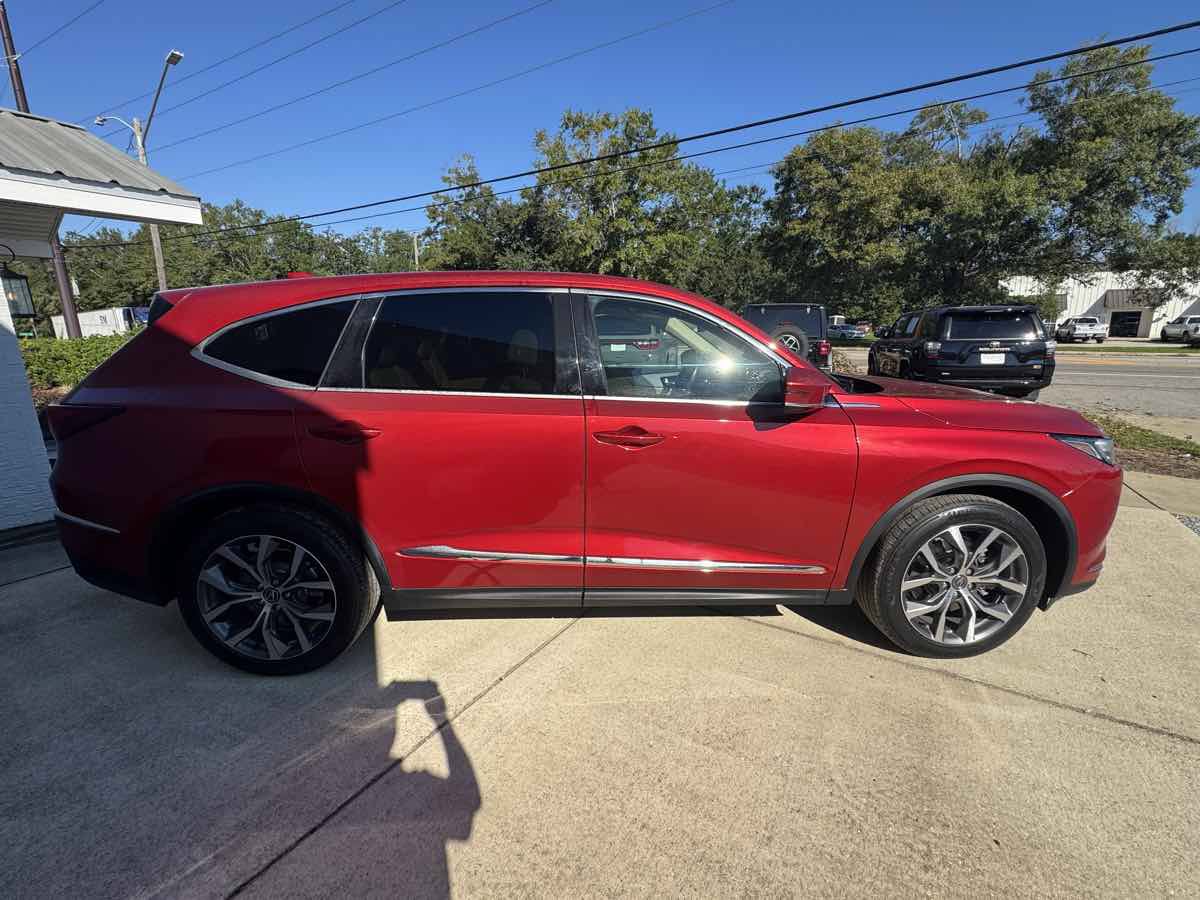 Used 2023 Acura MDX w/ Technology Package FWD image 5