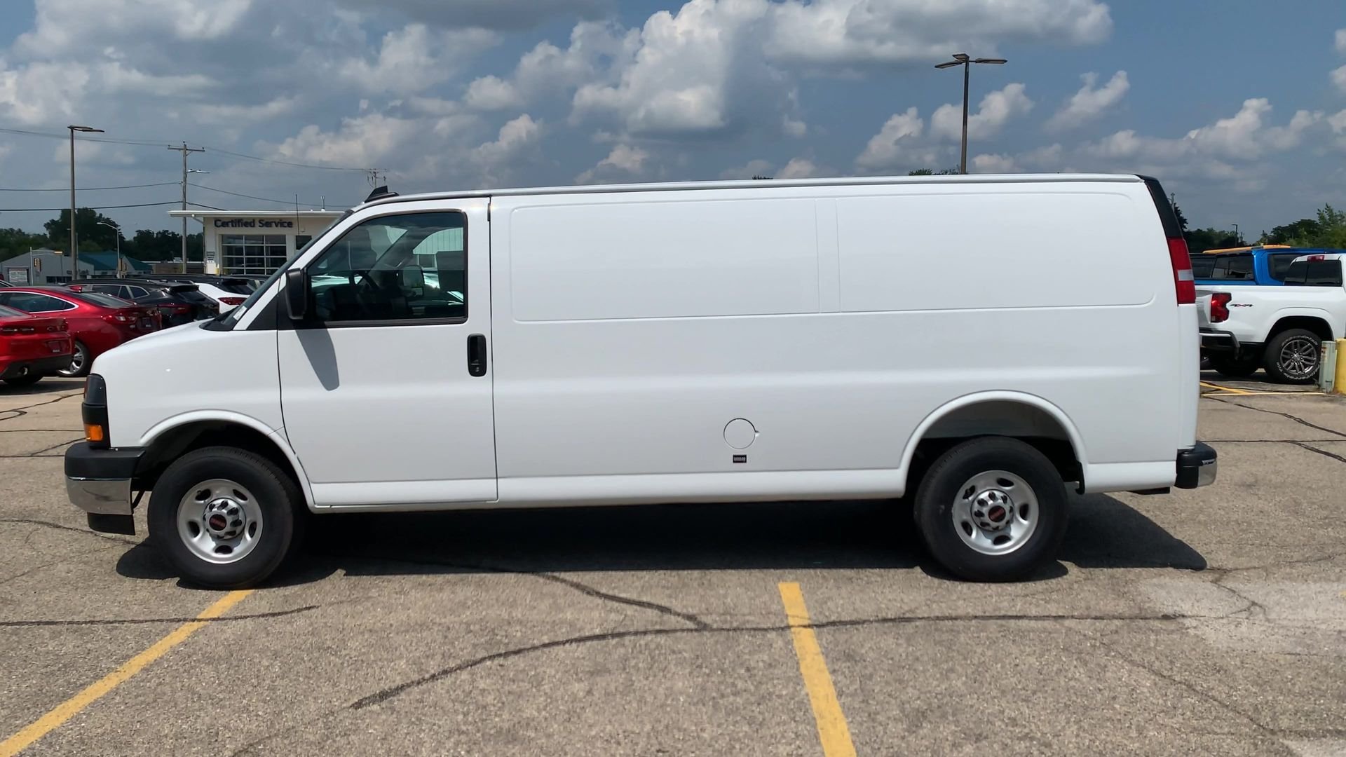 New 2025 GMC Savana 2500 Extended w/ Driver Convenience Package RWD image 29