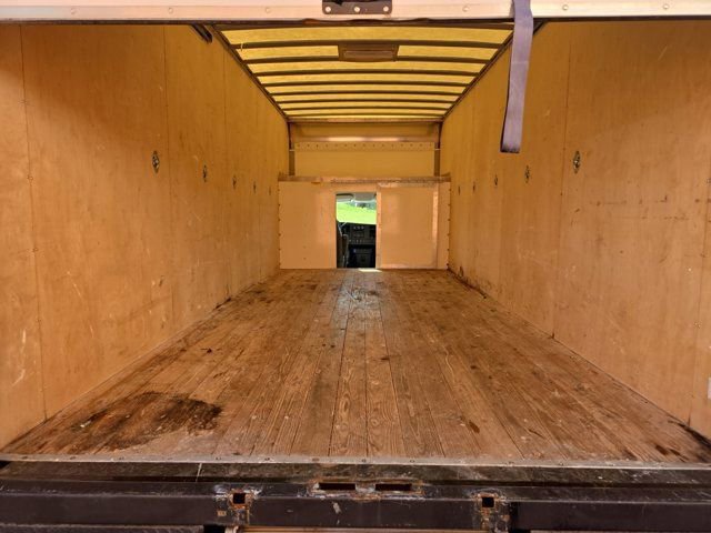Used 2018 Chevrolet Express 3500 Extended w/ Power Convenience Package RWD image 11