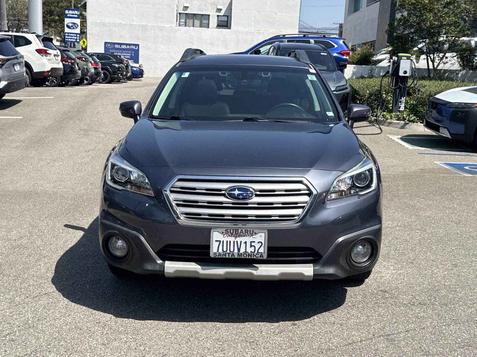 Used 2017 Subaru Outback 2.5i Limited AWD/4WD image 2