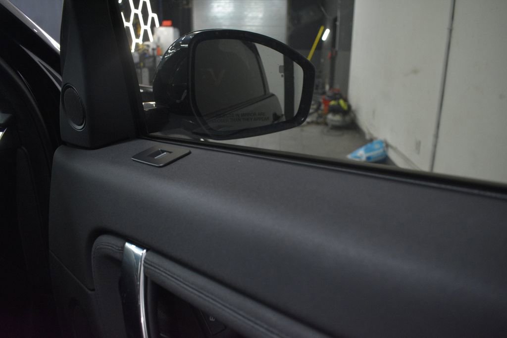 Used 2022 Land Rover Discovery Sport S image 22