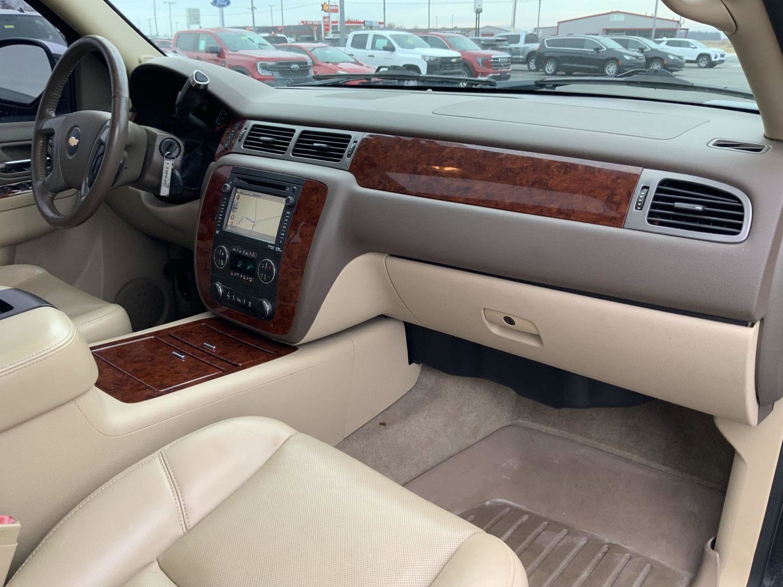 Used 2013 Chevrolet Avalanche LTZ image 56