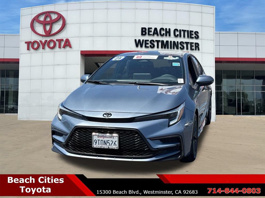 Certified 2025 Toyota Corolla SE w/ SE Premium Package FWD image 5