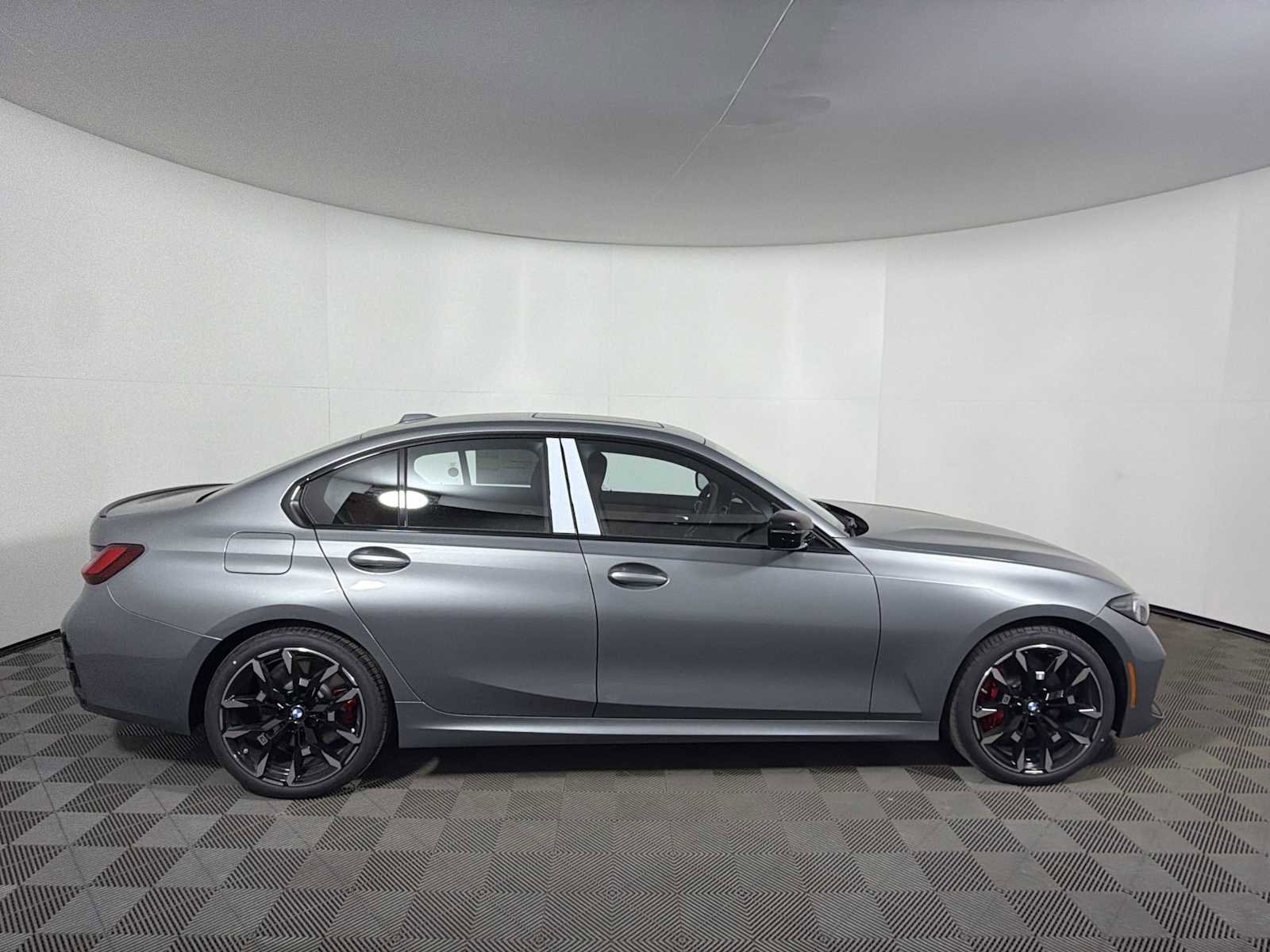 New 2026 BMW 330i xDrive Sedan w/ M Sport Package AWD/4WD image 8