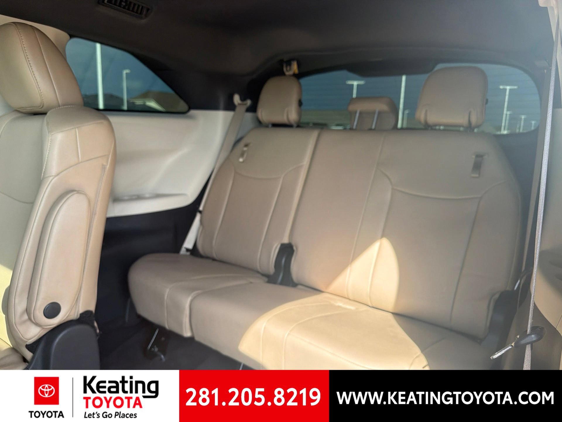 Used 2024 Toyota Sienna XLE FWD image 12
