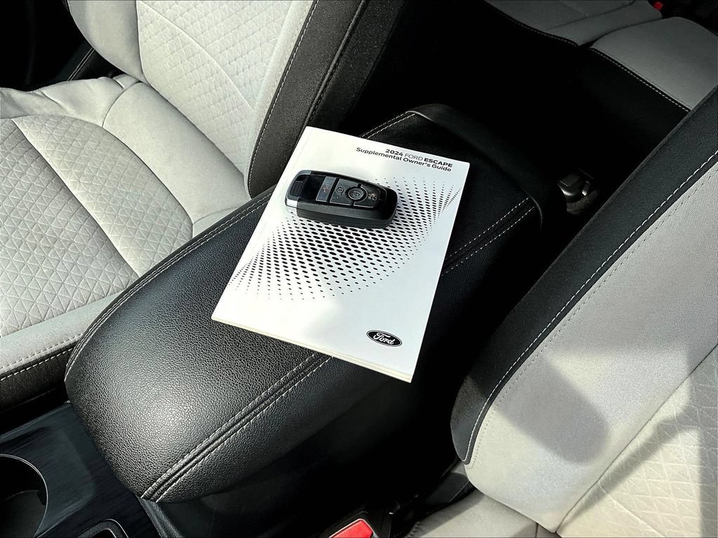 Used 2024 Ford Escape Active w/ Tech Pack #1 FWD image 36