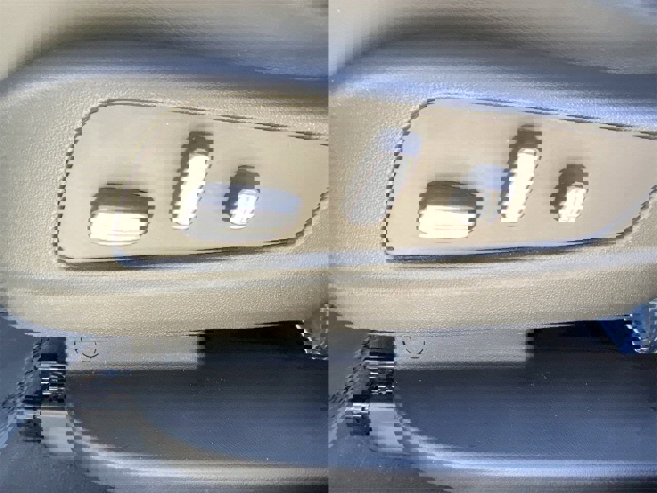 Certified 2025 Cadillac XT6 Premium Luxury image 21