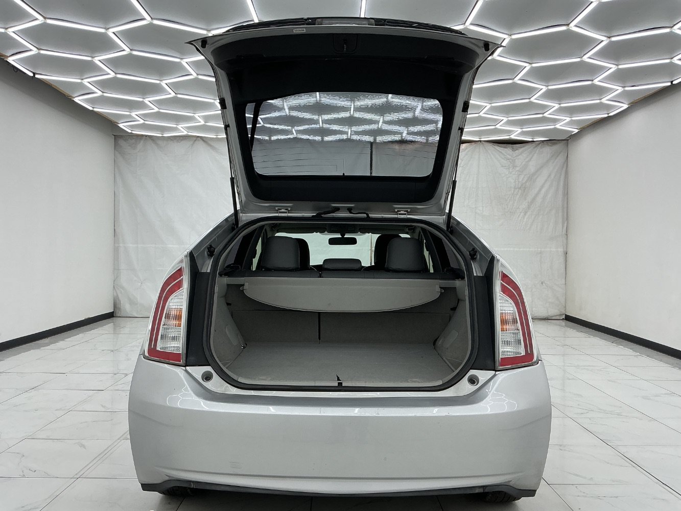 Used 2015 Toyota Prius Two FWD image 41