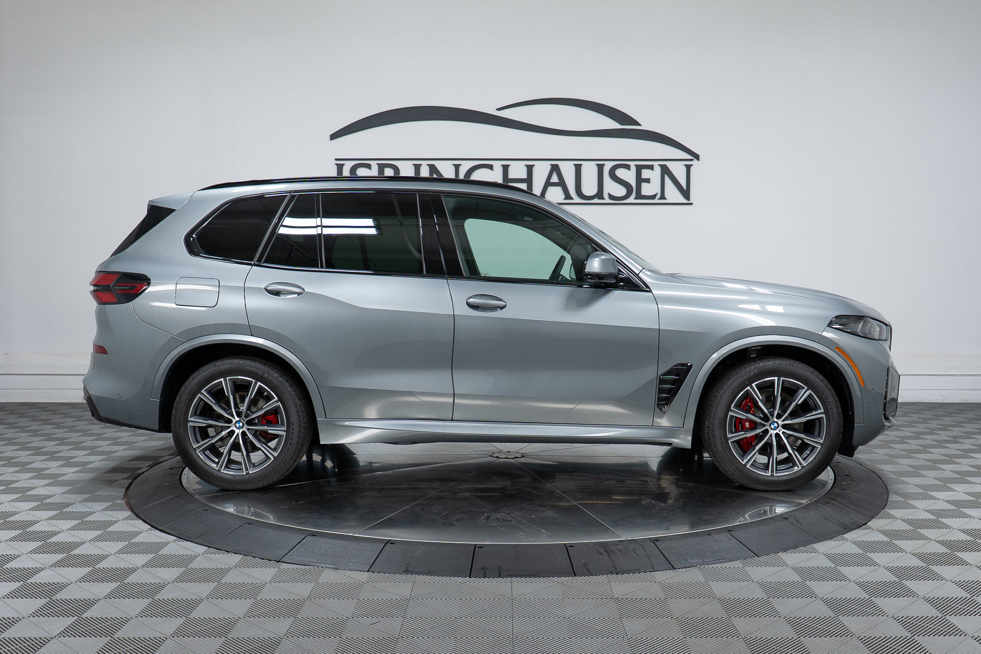 New 2026 BMW X5 xDrive40i w/ M Sport Package AWD/4WD image 4