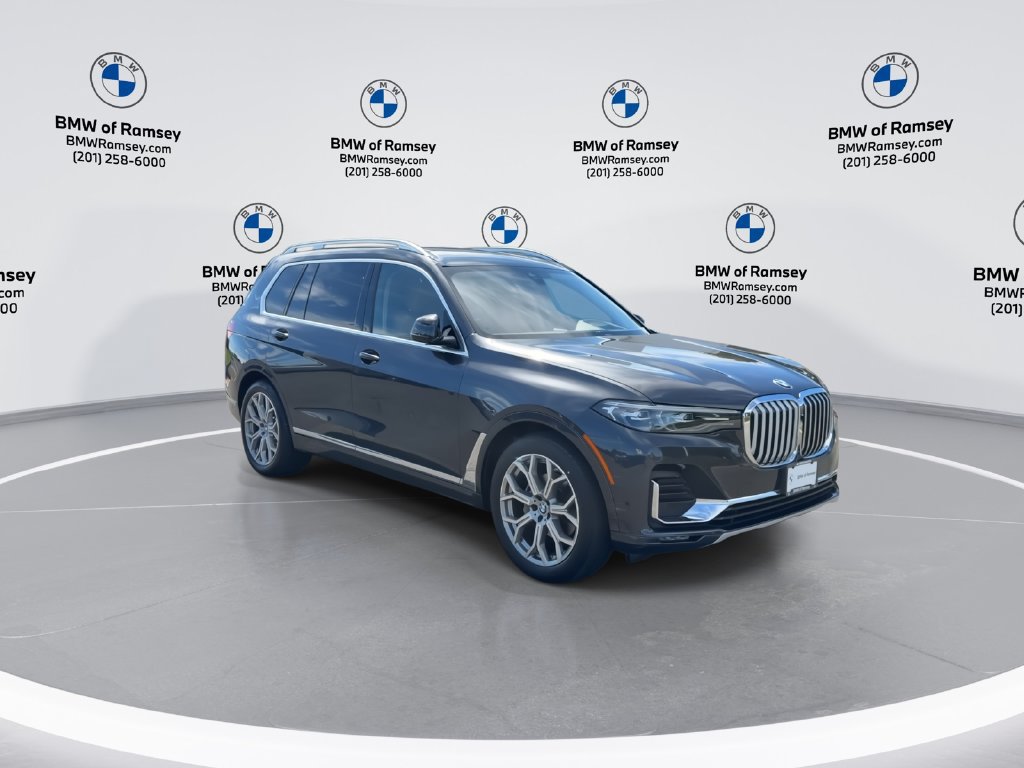 Used 2022 BMW X7 xDrive40i w/ Premium Package AWD/4WD image 2