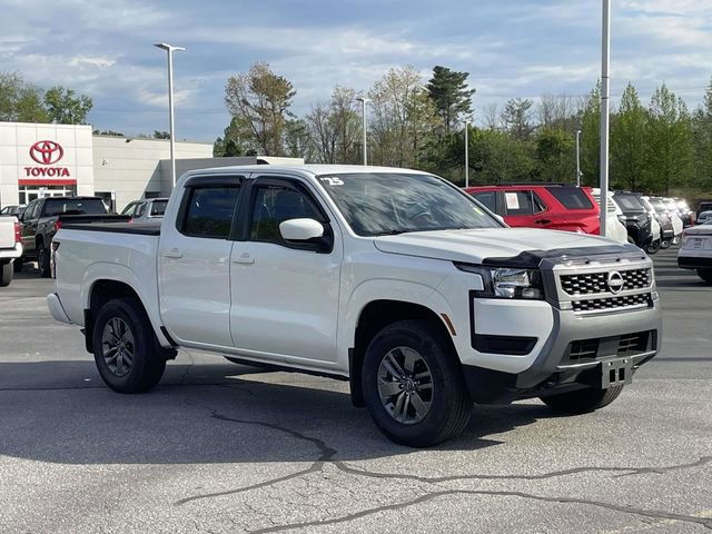 Used 2025 Nissan Frontier SV AWD/4WD image 7