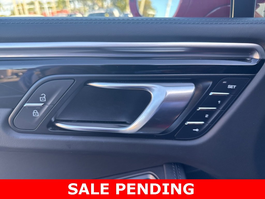 Used 2024 Porsche Macan image 18