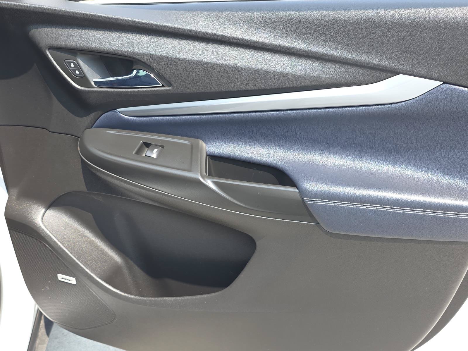 Used 2023 Chevrolet Bolt EUV Premier w/ Sun & Sound Package FWD image 15