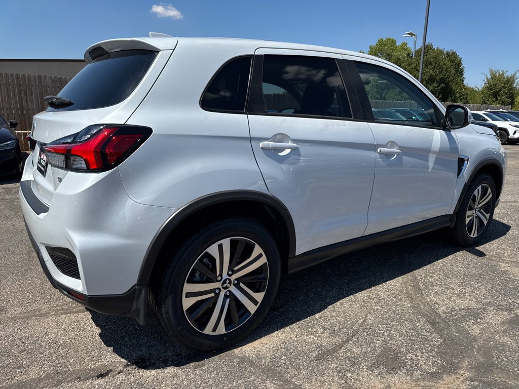 New 2027 Mitsubishi Outlander Sport SE FWD image 4