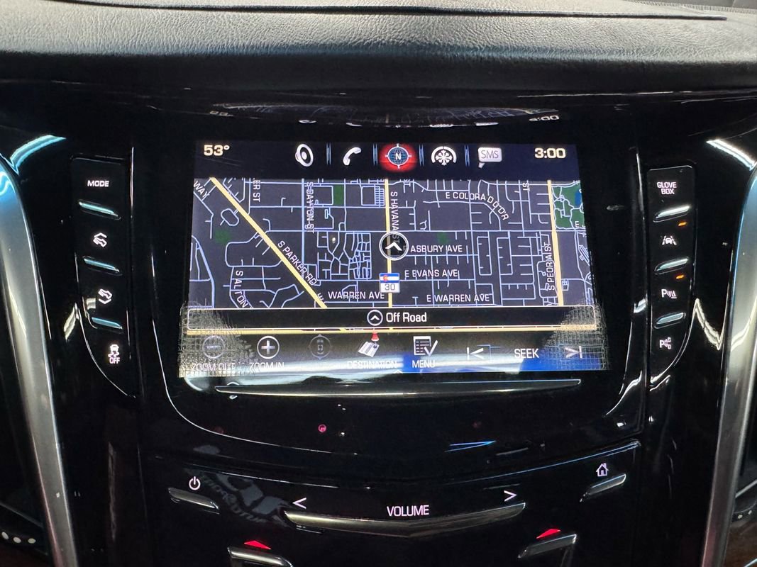 Used 2020 Cadillac Escalade ESV Luxury w/ Escalade Sport Edition AWD/4WD image 26