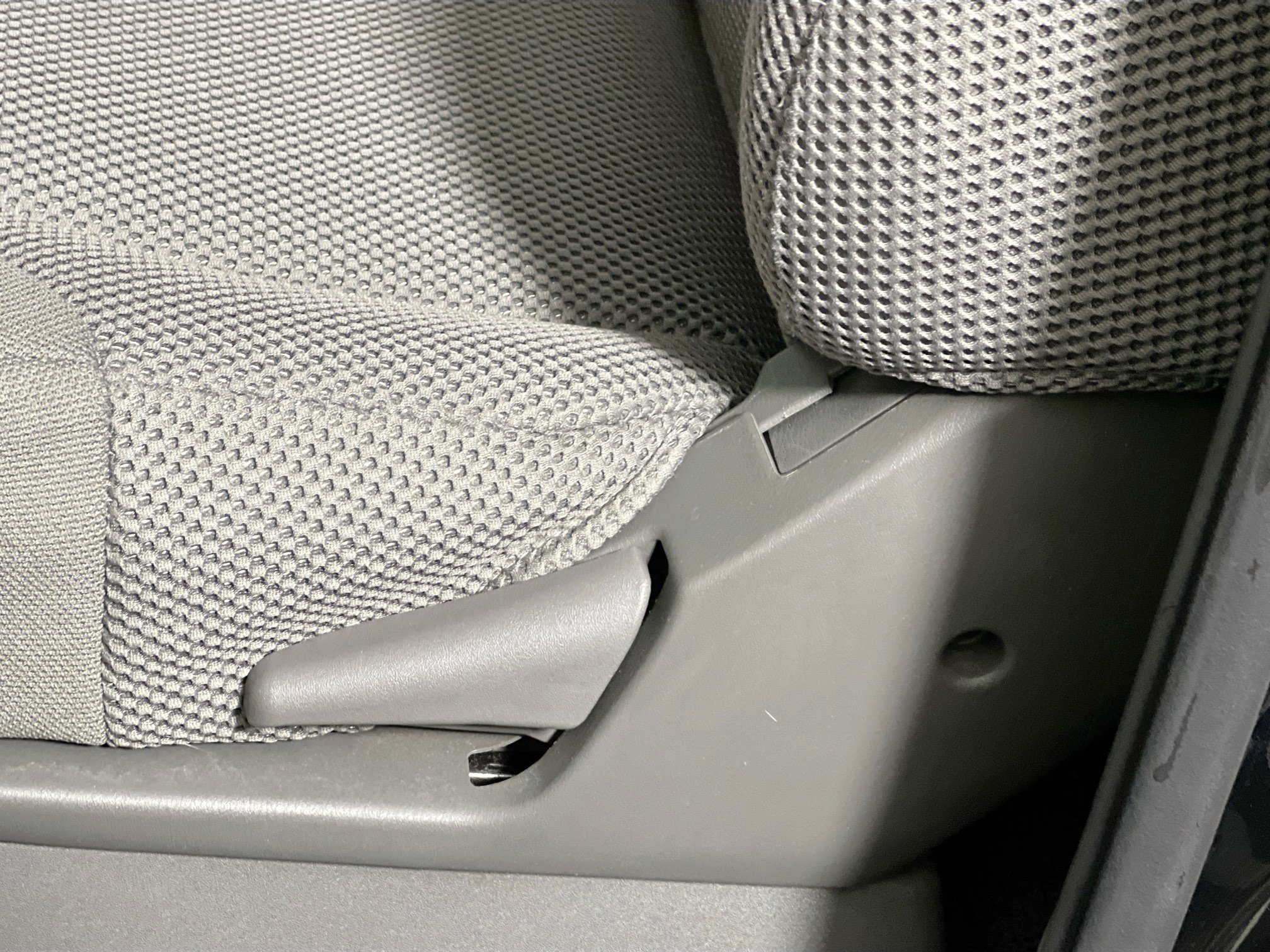 Used 2021 Nissan Frontier SV w/ Midnight Edition Floor Mats image 15