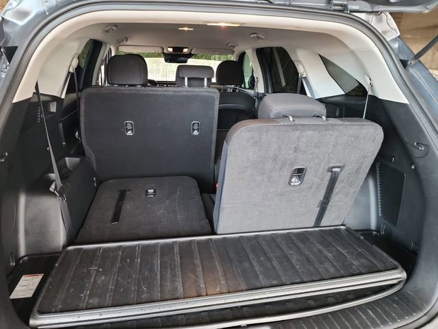 Used 2023 Kia Sorento LX image 31