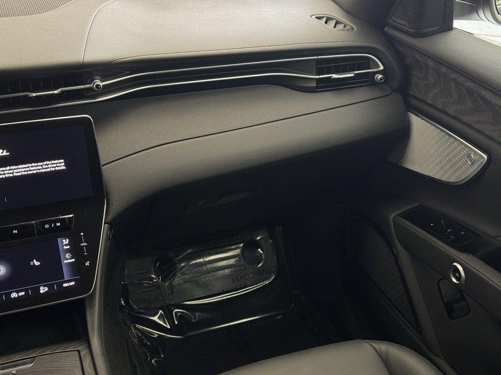 New 2024 Maserati Grecale GT image 27