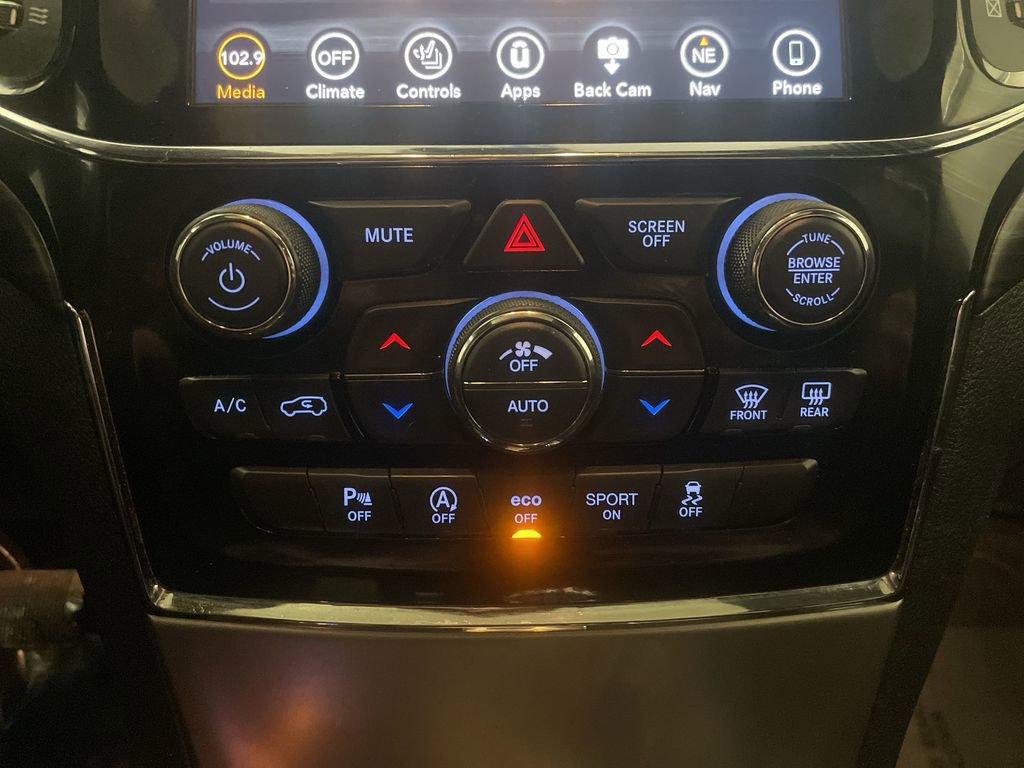 Used 2020 Jeep Grand Cherokee Altitude image 11