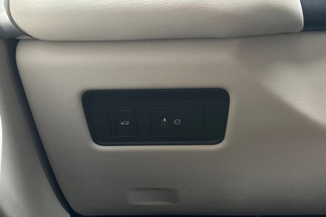 Certified 2024 Jaguar F-PACE R-Dynamic S AWD/4WD image 29