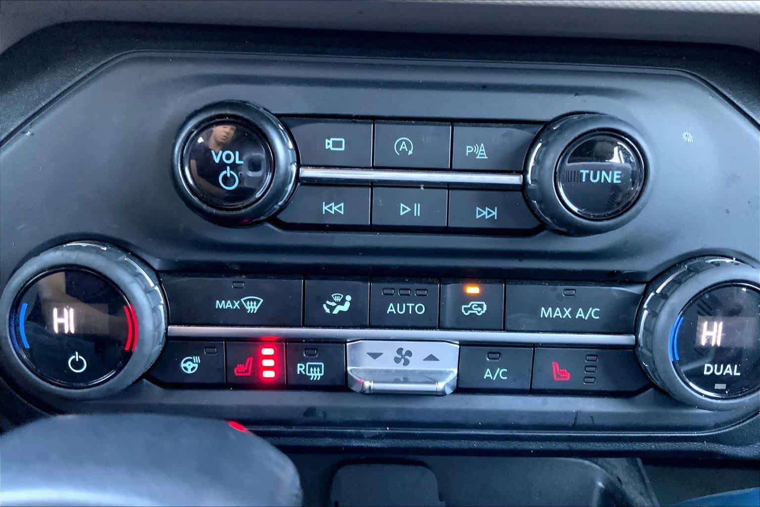 Used 2023 Ford Bronco Wildtrak AWD/4WD image 35