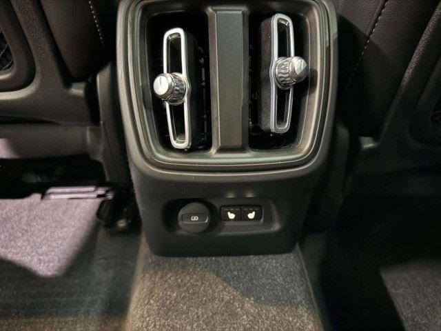 Used 2023 Volvo XC40 B5 Plus w/ Driver Assist Package AWD/4WD image 48