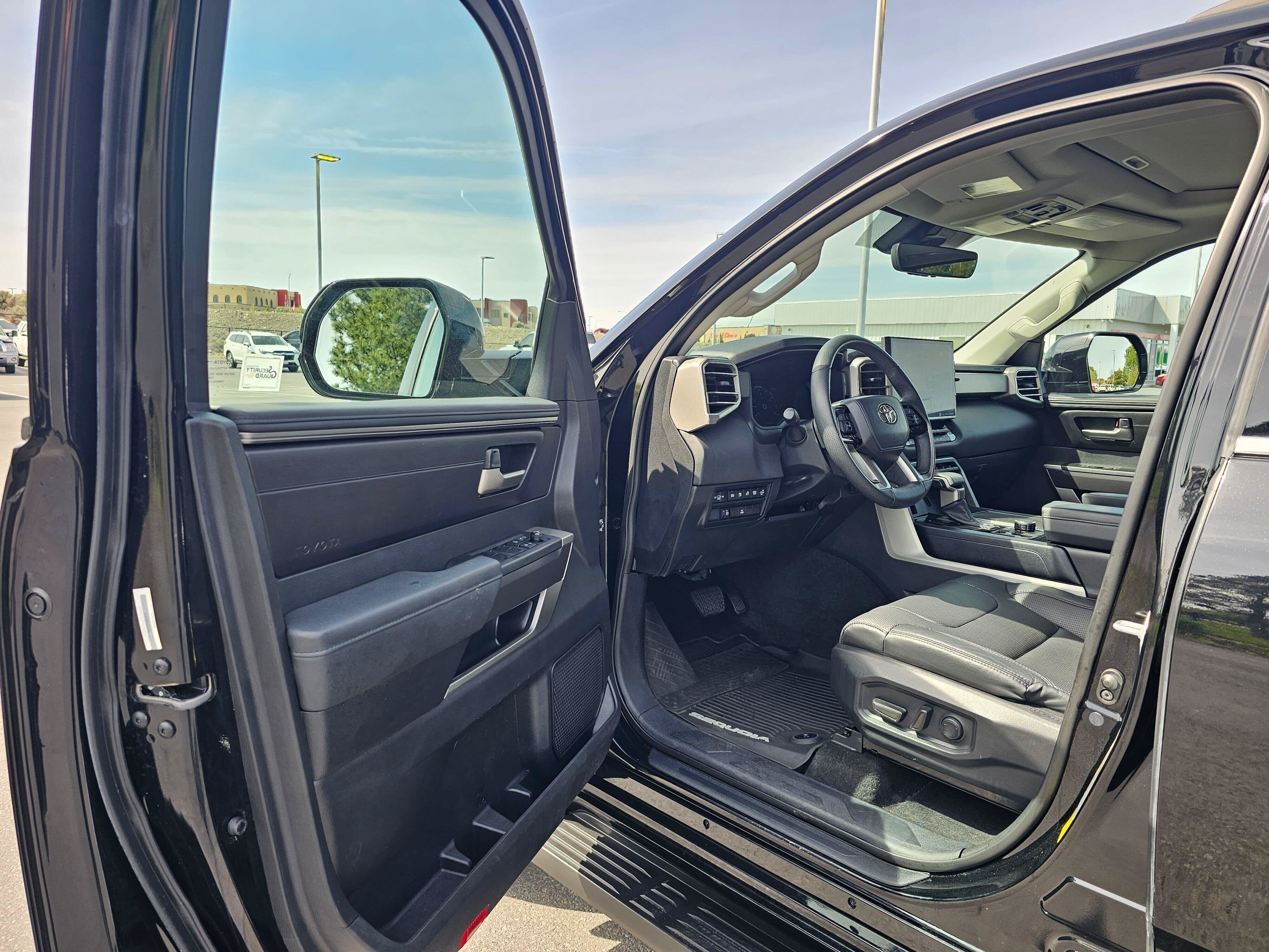 Used 2023 Toyota Sequoia SR5 w/ SR5 Premium Package AWD/4WD image 19