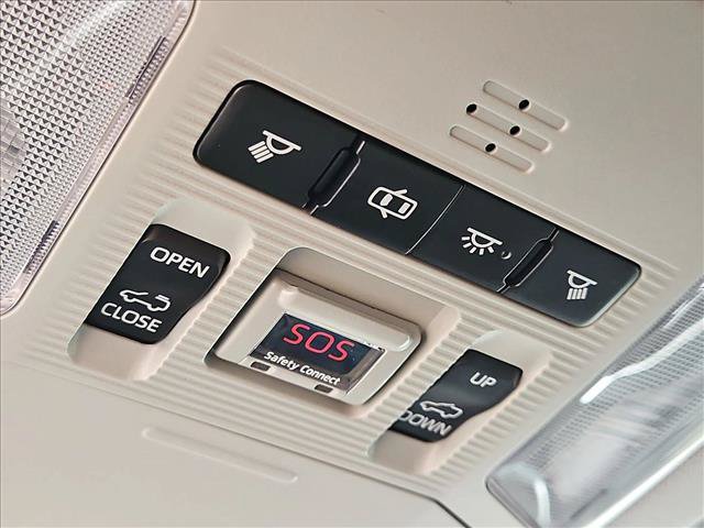 Used 2019 Toyota RAV4 XLE w/ Convenience Package FWD image 21