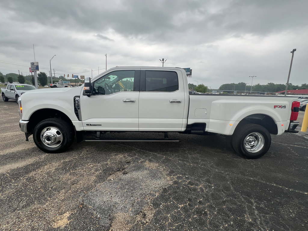 New 2026 Ford F350 Lariat w/ Lariat Ultimate Package AWD/4WD image 4