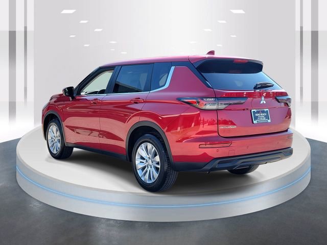 New 2026 Mitsubishi Outlander ES image 4