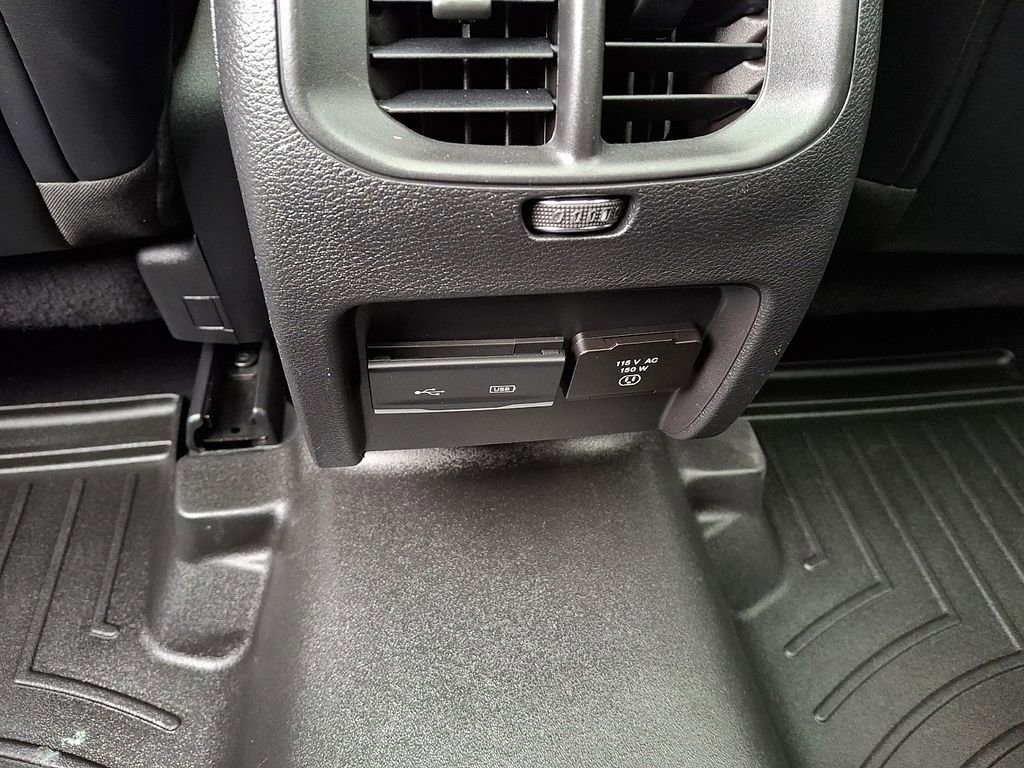 Used 2020 Jeep Cherokee Limited w/ Technology Group image 14