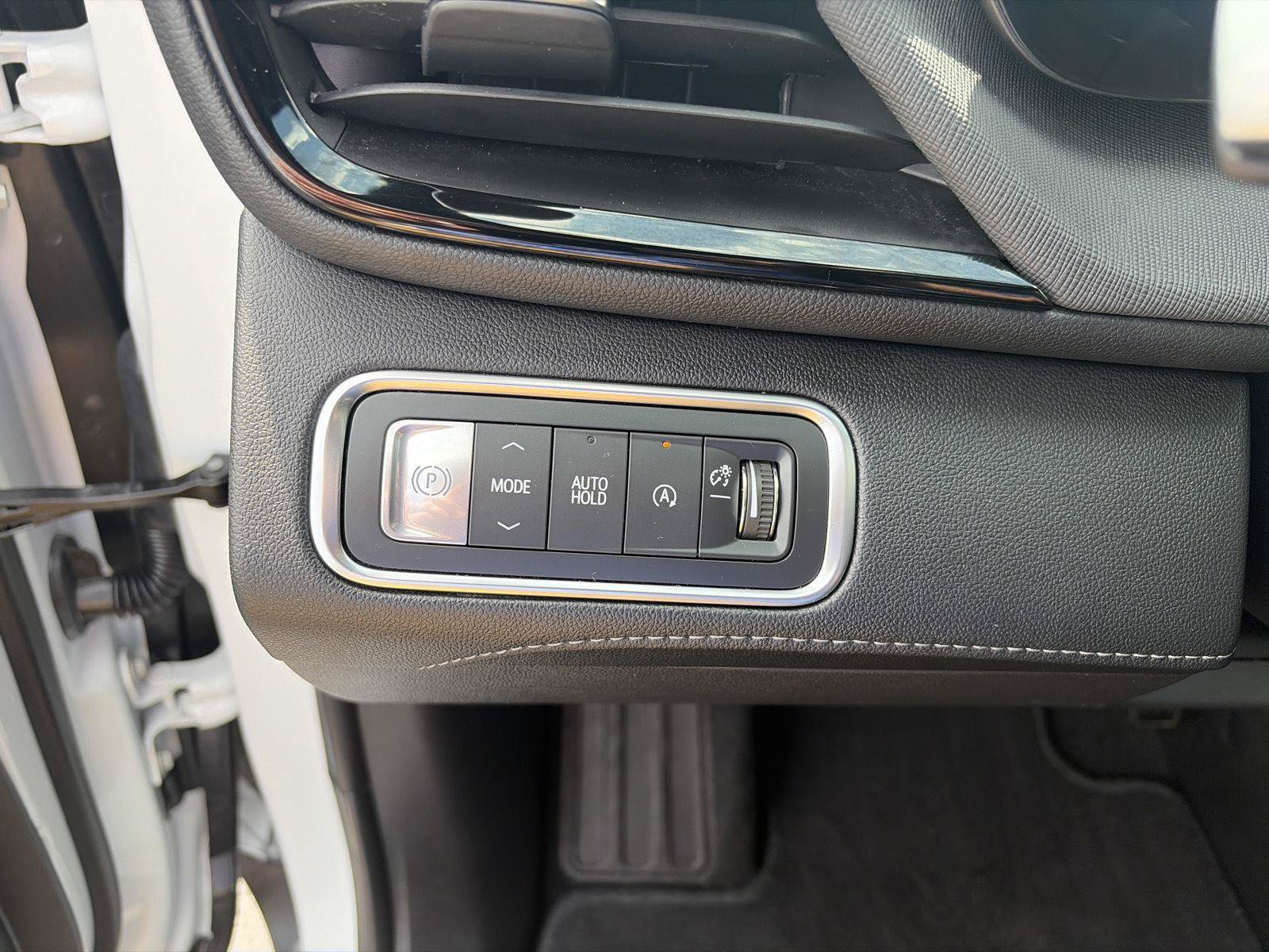 Certified 2025 Buick Enclave Preferred FWD image 20