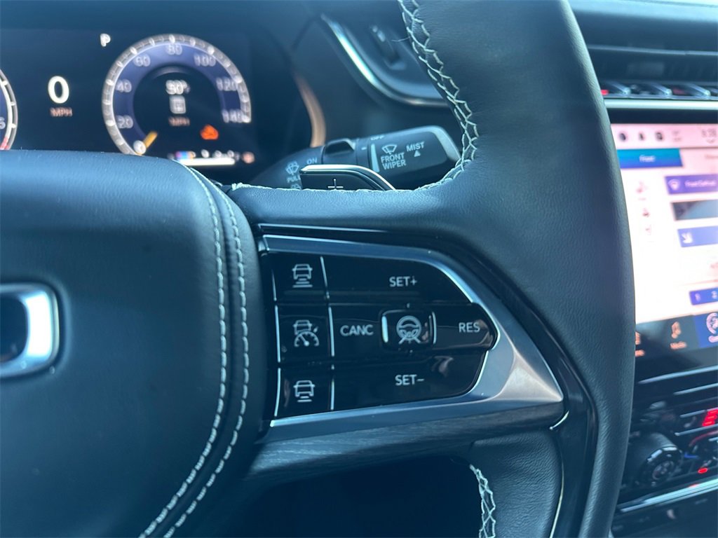 Used 2025 Jeep Grand Cherokee L Overland w/ Advanced Protech Group III image 33