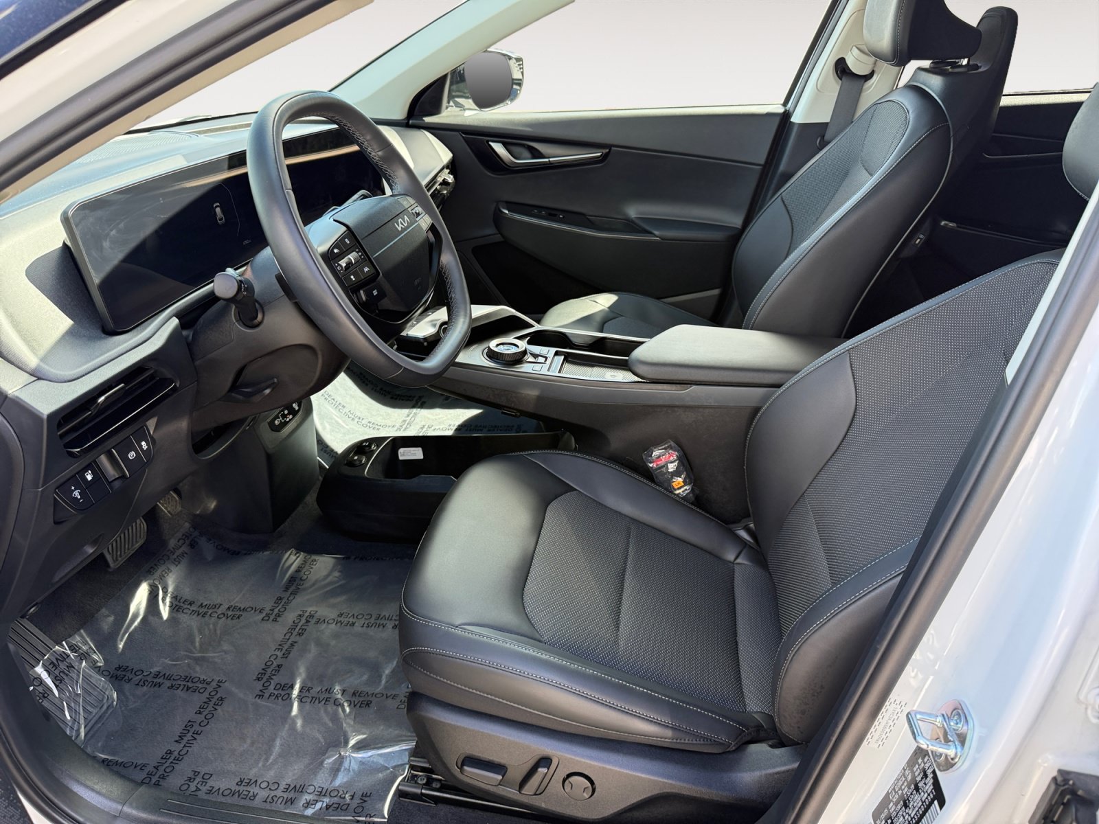 Used 2025 Kia EV6 Light w/ Light LR Technology Package RWD image 10
