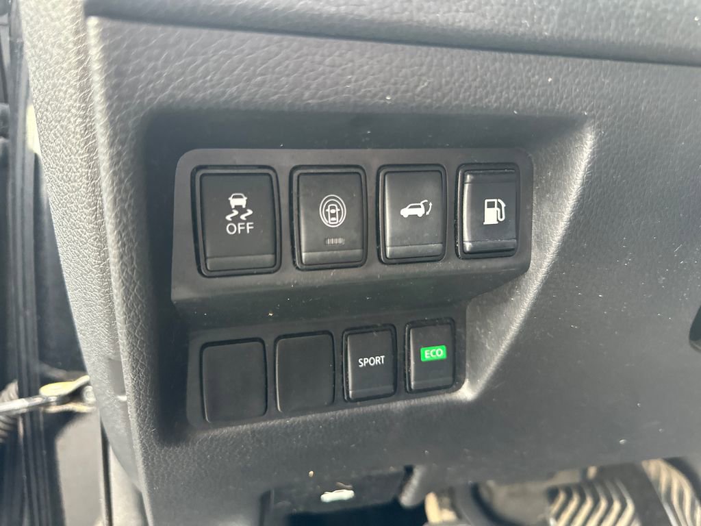 Used 2019 Nissan Rogue SV image 20