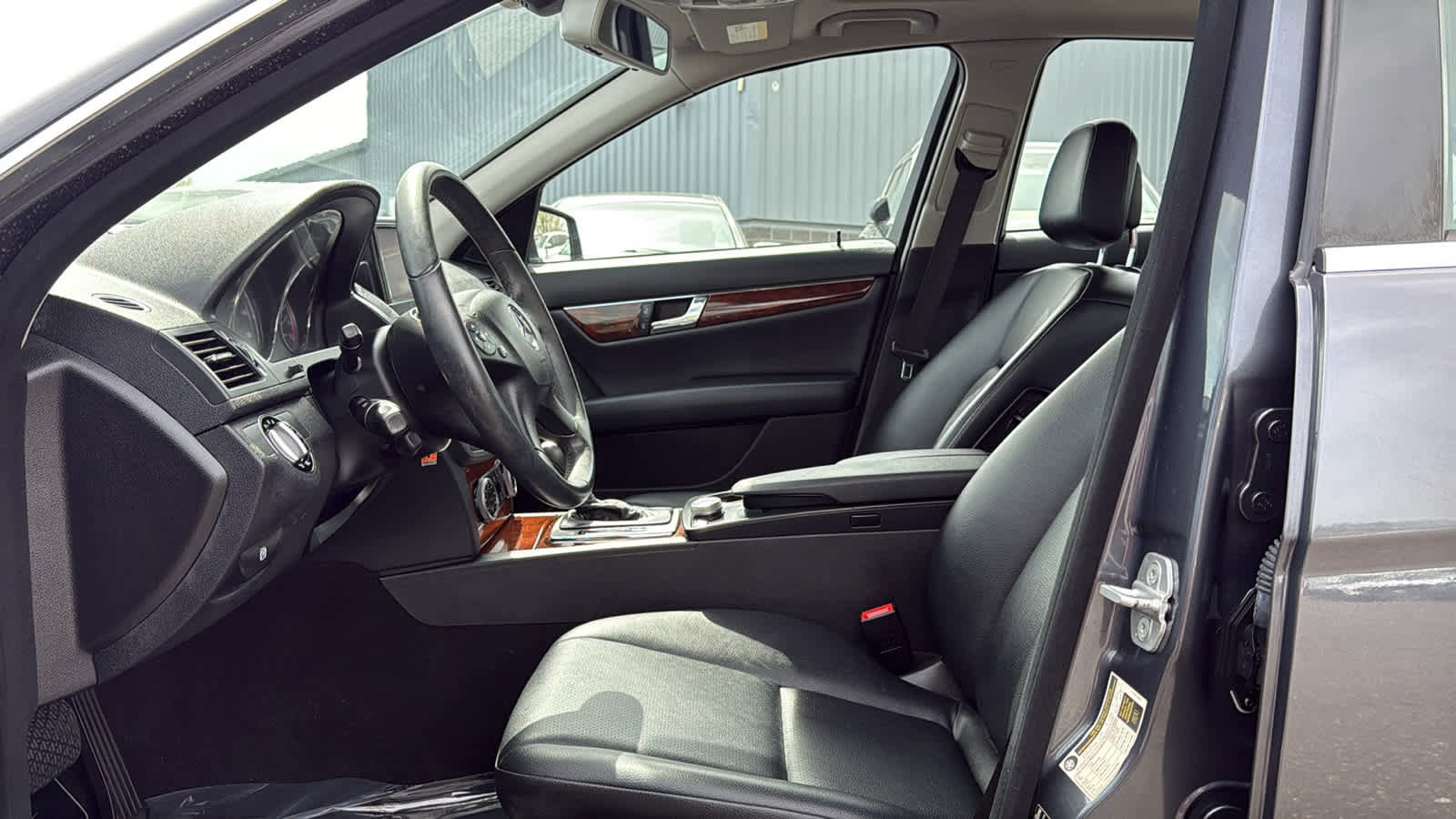 Used 2010 Mercedes-Benz C 300 4MATIC Sedan image 12