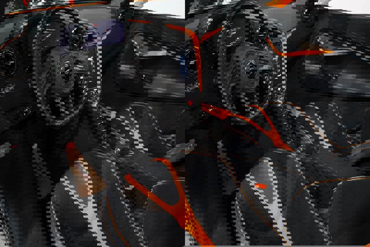 Used 2022 McLaren 720S Performance image 2