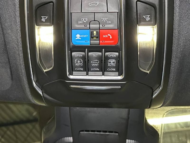 Used 2025 Jeep Wagoneer S Limited AWD/4WD image 37