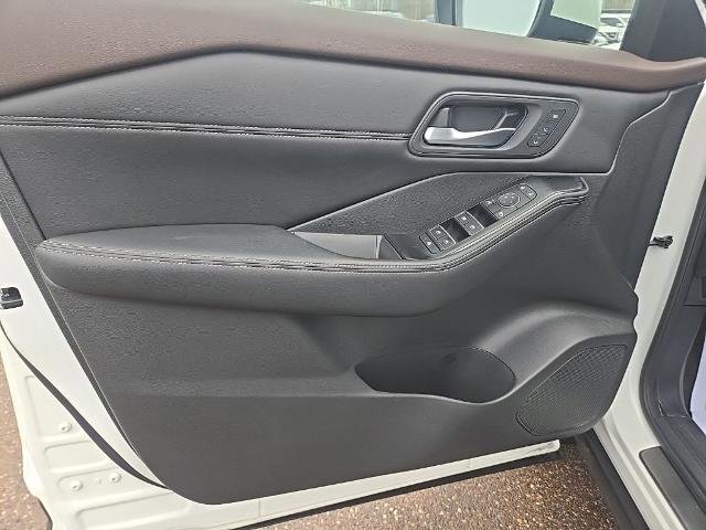 Certified 2023 Nissan Rogue SL w/ SL Premium Package image 11