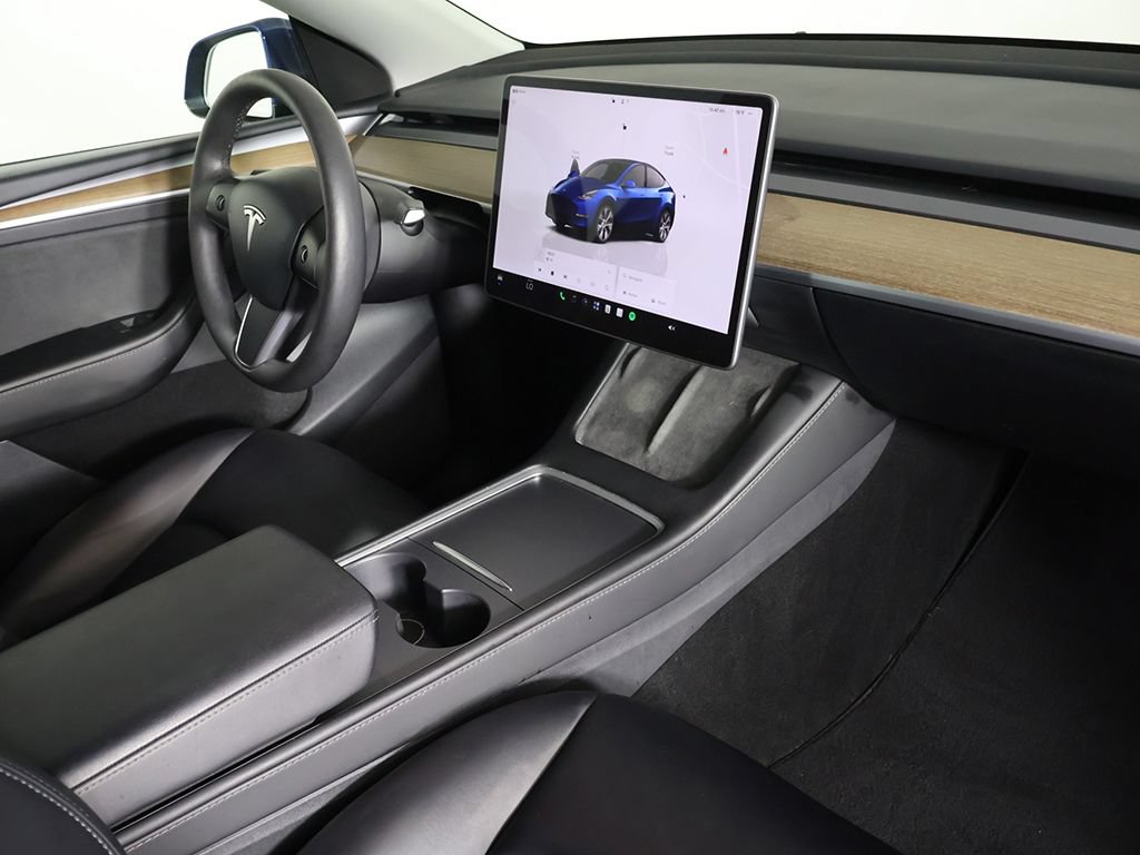 Used 2023 Tesla Model Y Long Range AWD/4WD image 31