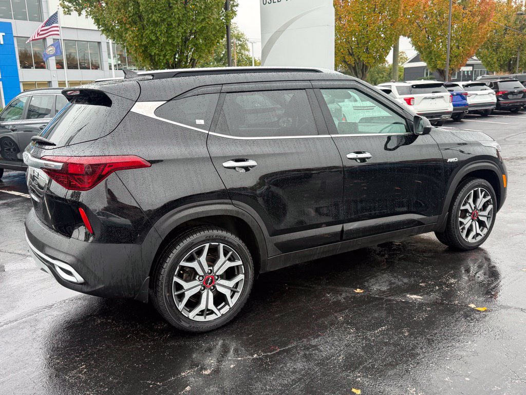 Used 2022 Kia Seltos SX w/ Sunroof Package AWD/4WD image 9